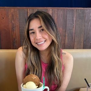 Meet your Posher, Phi